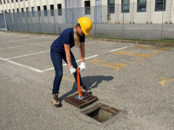 rom_magnetischer_schachthaken_mpx500